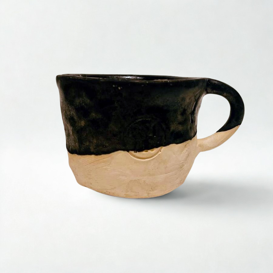 Cană ceramică glazurată „Black & White Harmony”