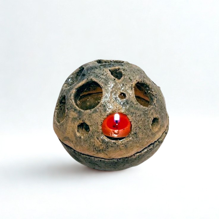 Suport lumânare ceramic „Stânca de lumină”