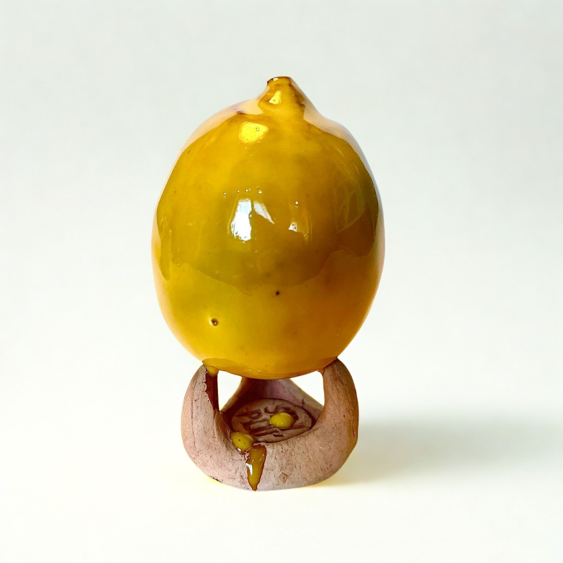 Sculptură ceramică „Lămâie Solară”